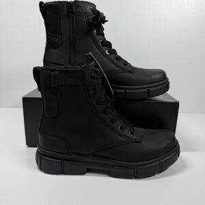 NIB • Sorel Women's Black Explorer Strt Lace Boots Size: 8